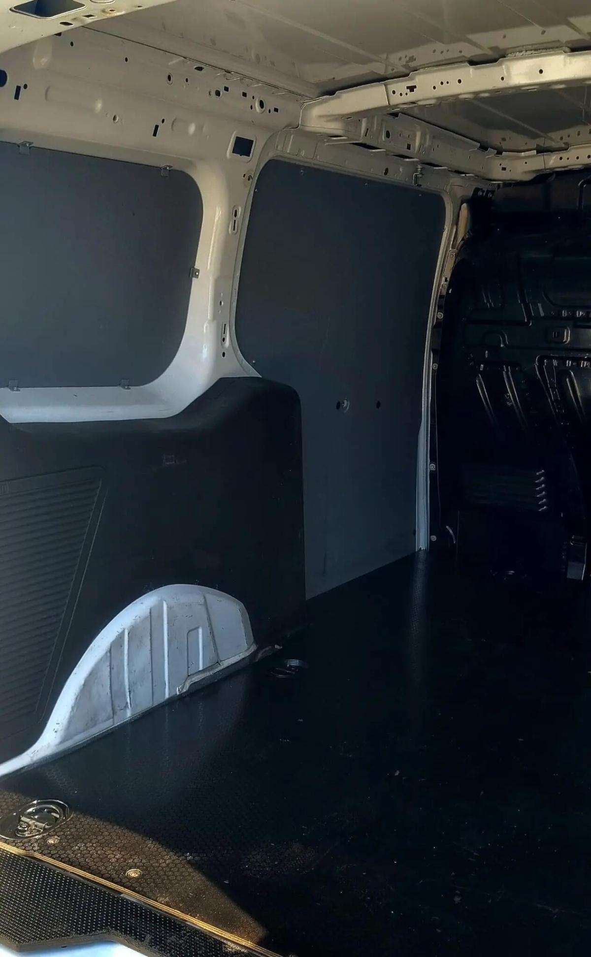 ford-transit-connect-2015-diesel-1560cc