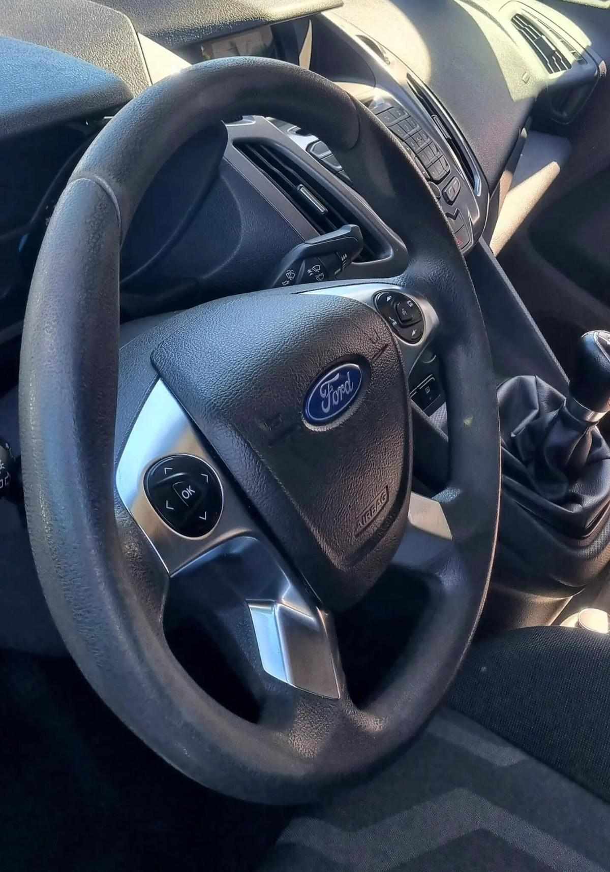 ford-transit-connect-2015-diesel-1560cc