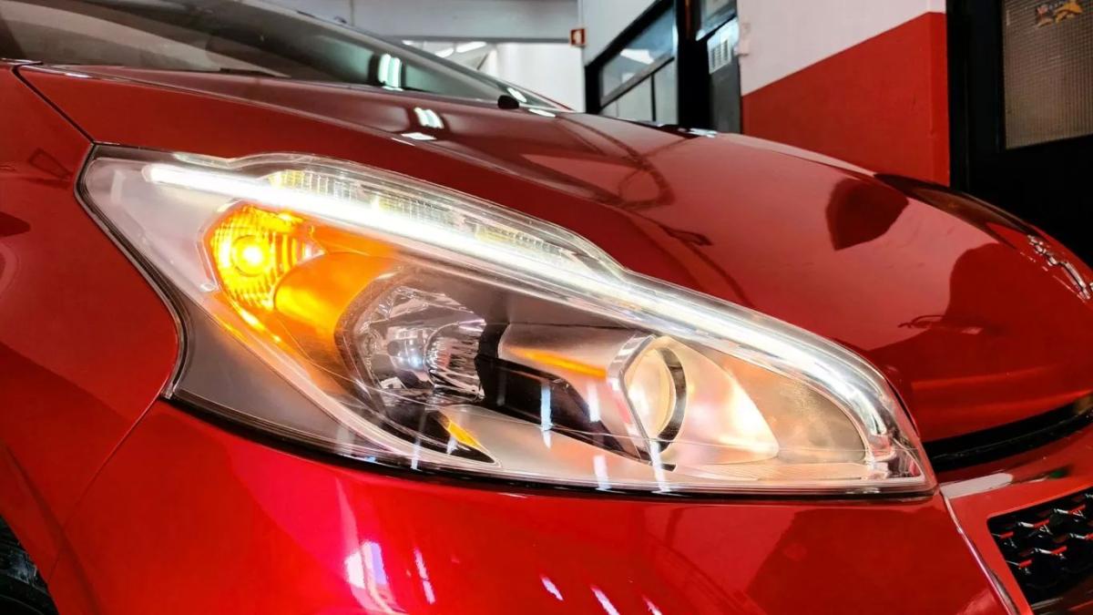 peugeot-208-2016-gasolina-1199cc