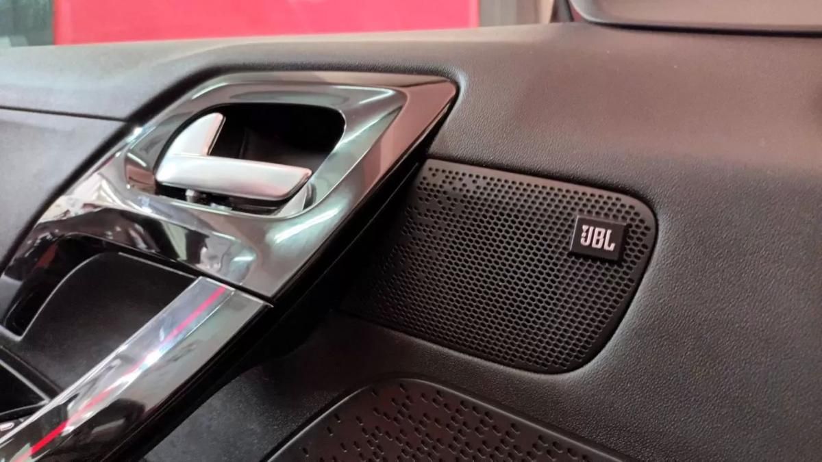 peugeot-208-2016-gasolina-1199cc
