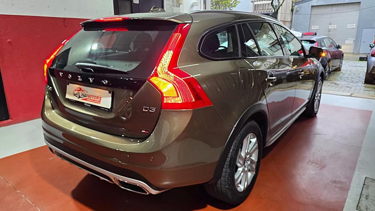 volvo-v60-cross-country-2016-diesel-1969cc