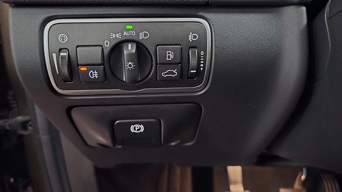 volvo-v60-cross-country-2016-diesel-1969cc