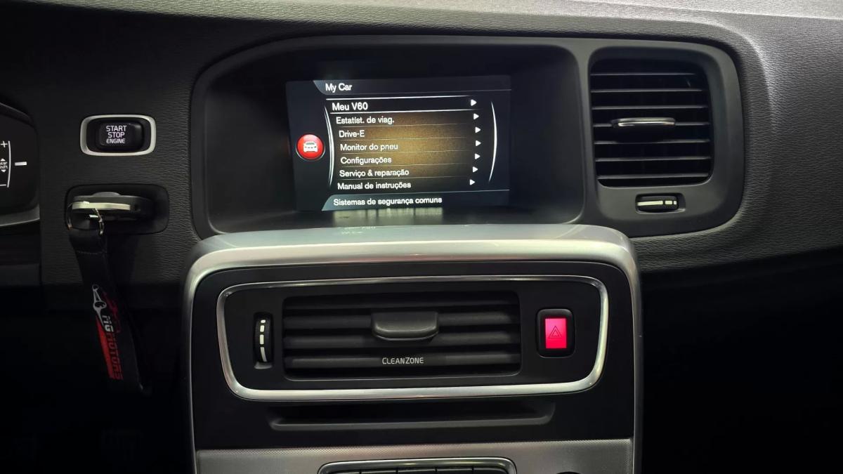 volvo-v60-cross-country-2016-diesel-1969cc