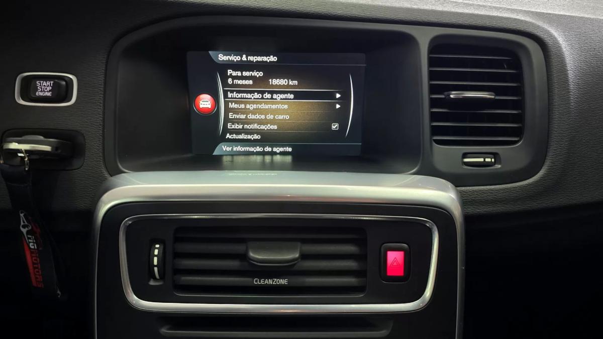 volvo-v60-cross-country-2016-diesel-1969cc