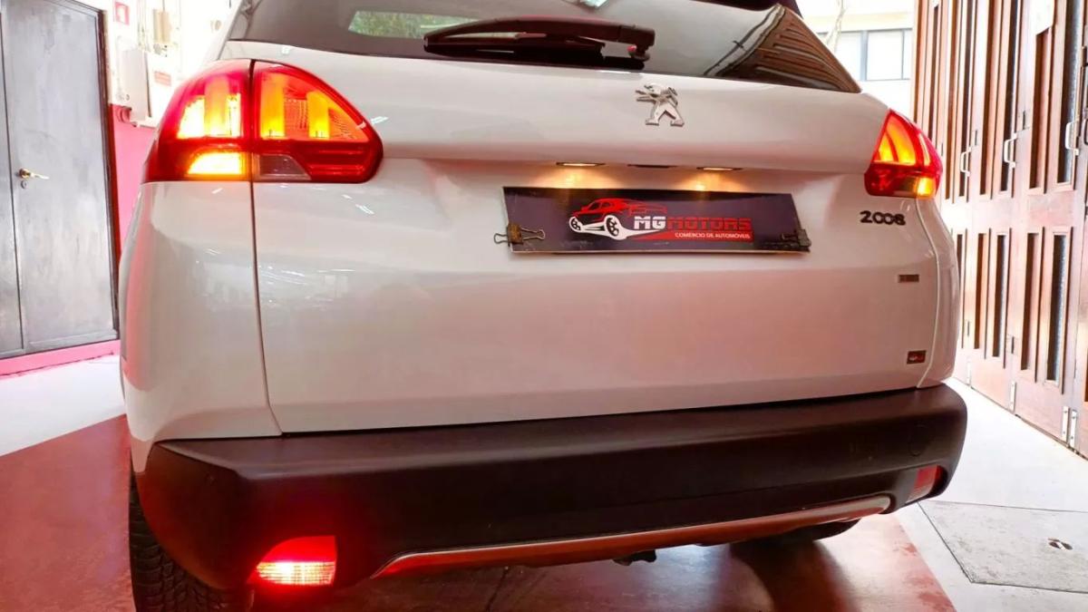 peugeot-2008-2015-gasolina-1199cc