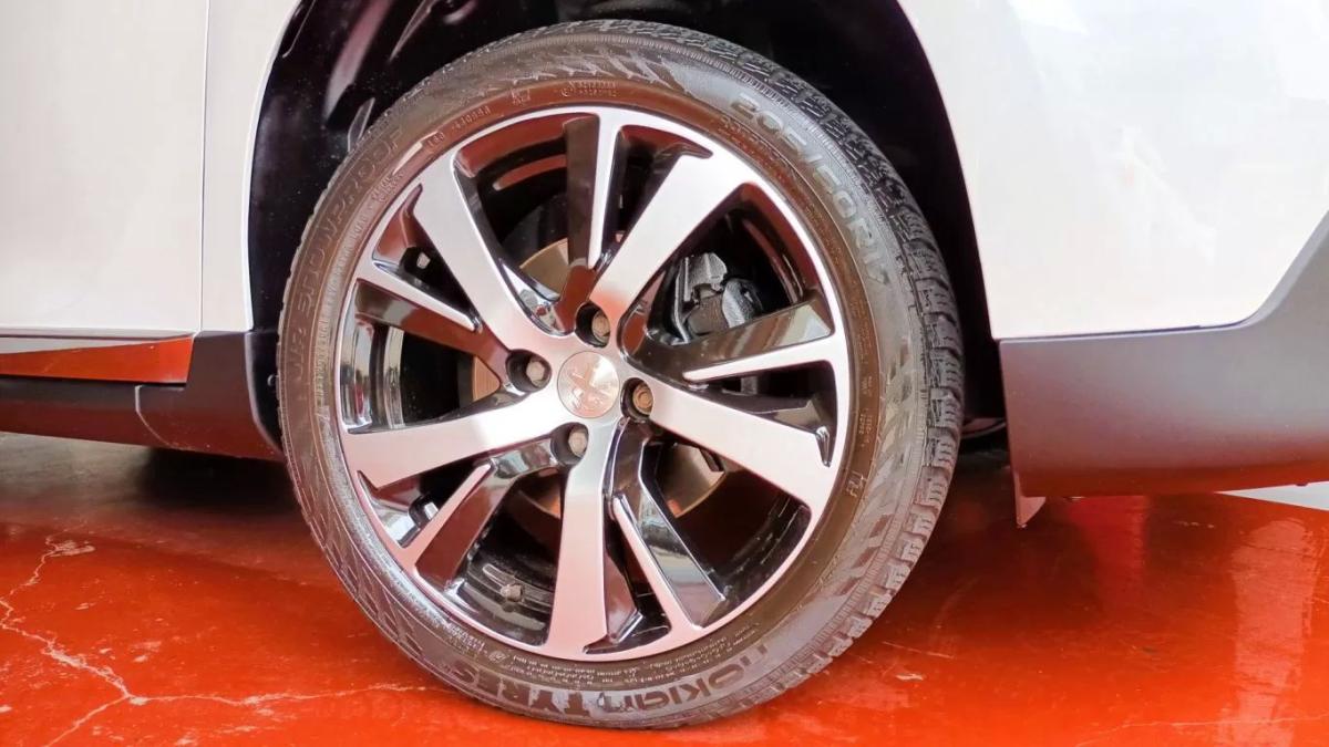 peugeot-2008-2015-gasolina-1199cc