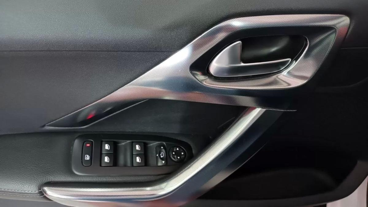 peugeot-2008-2015-gasolina-1199cc