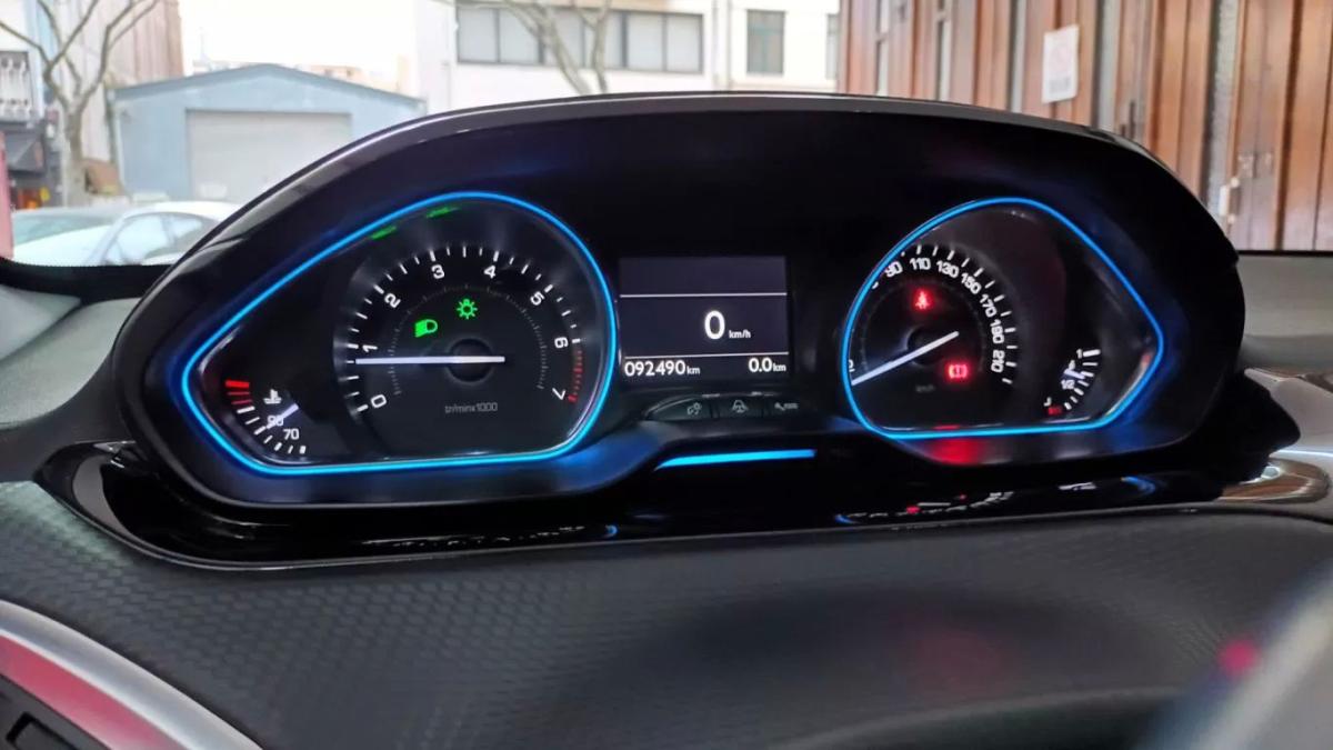 peugeot-2008-2015-gasolina-1199cc