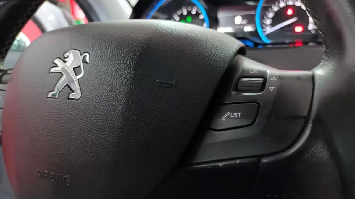 peugeot-2008-2015-gasolina-1199cc