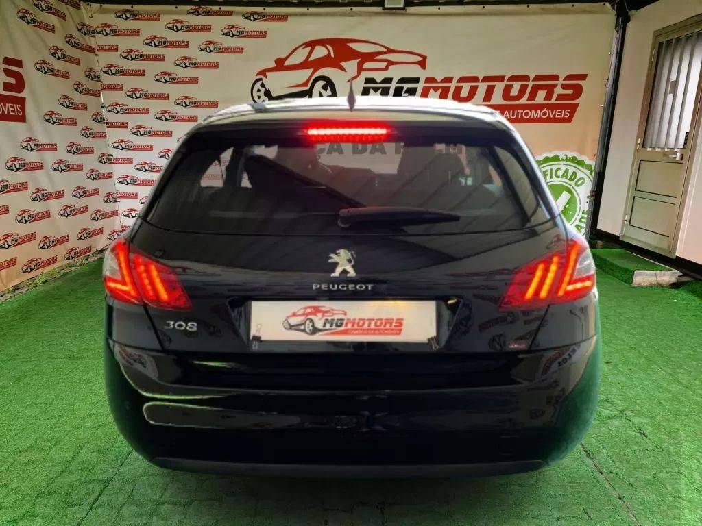 peugeot-308-2015-gasolina-1199cc