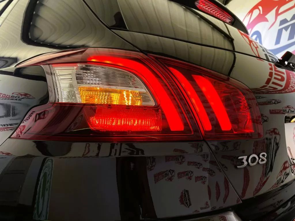 peugeot-308-2015-gasolina-1199cc