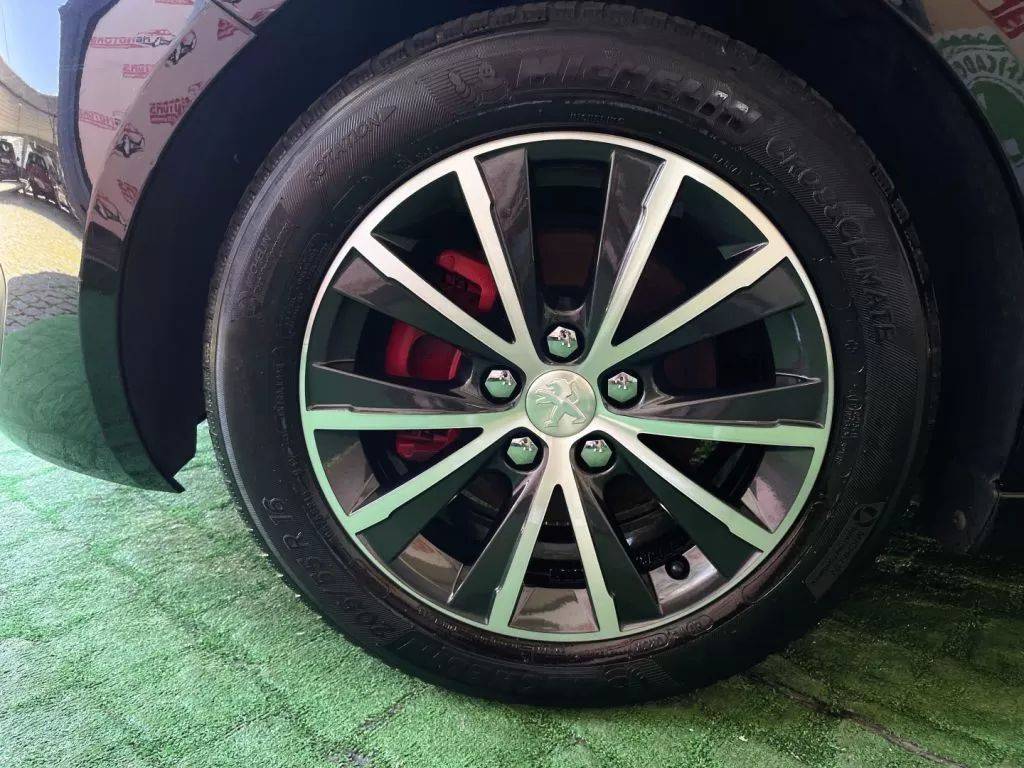 peugeot-308-2015-gasolina-1199cc