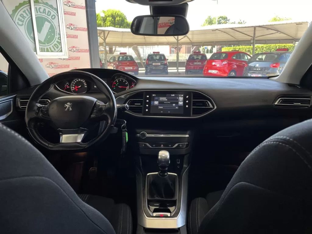 peugeot-308-2015-gasolina-1199cc