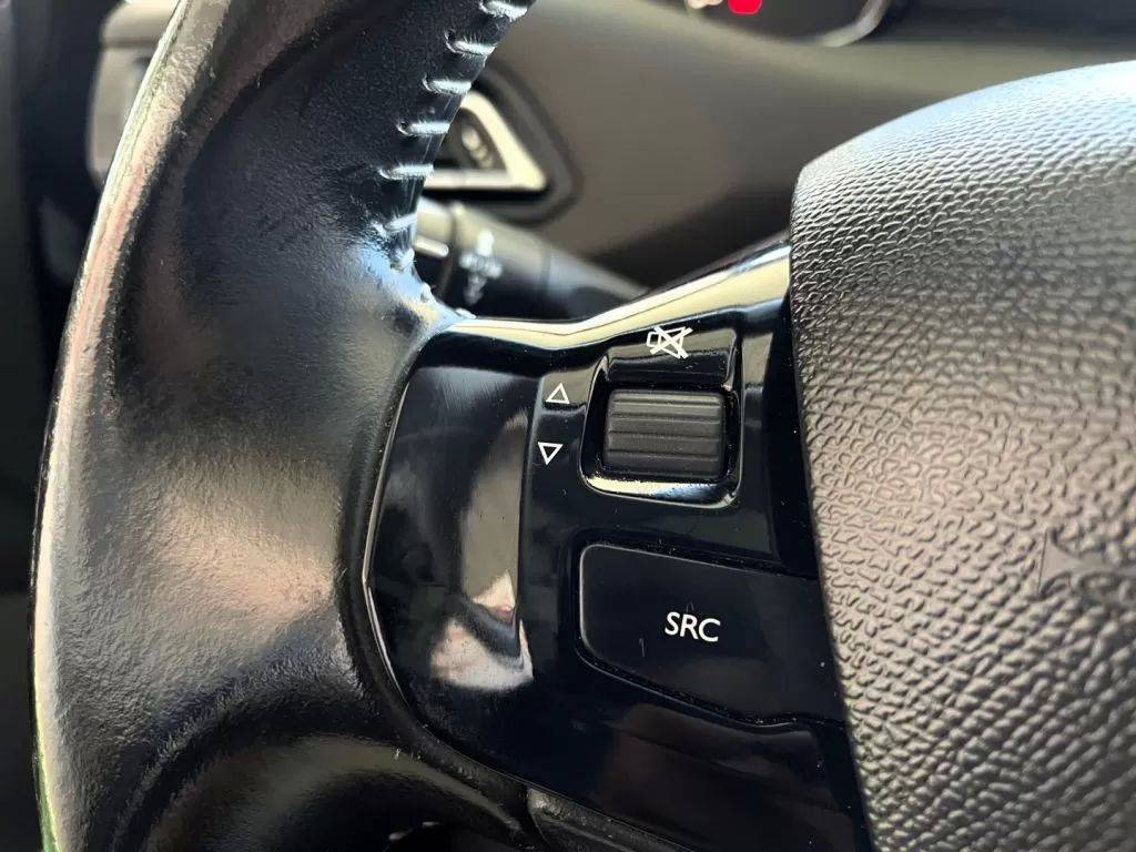 peugeot-308-2015-gasolina-1199cc