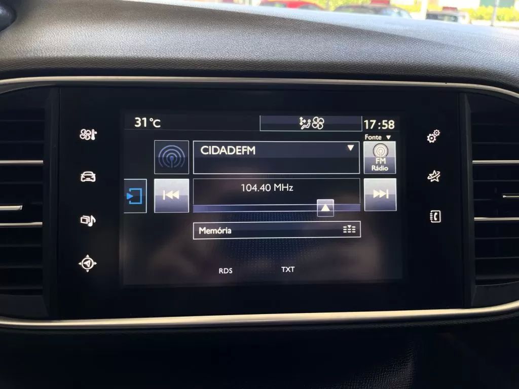 peugeot-308-2015-gasolina-1199cc