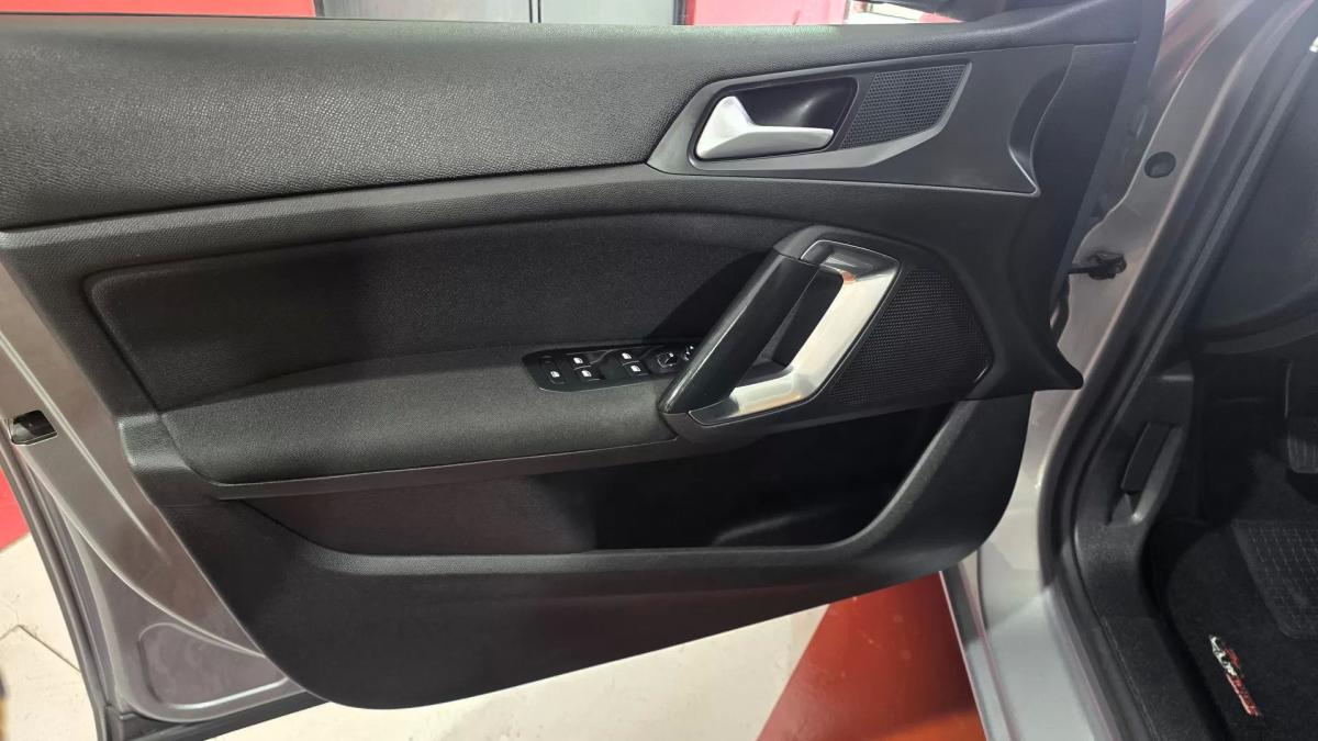 peugeot-308-sw-2018-diesel-1499cc