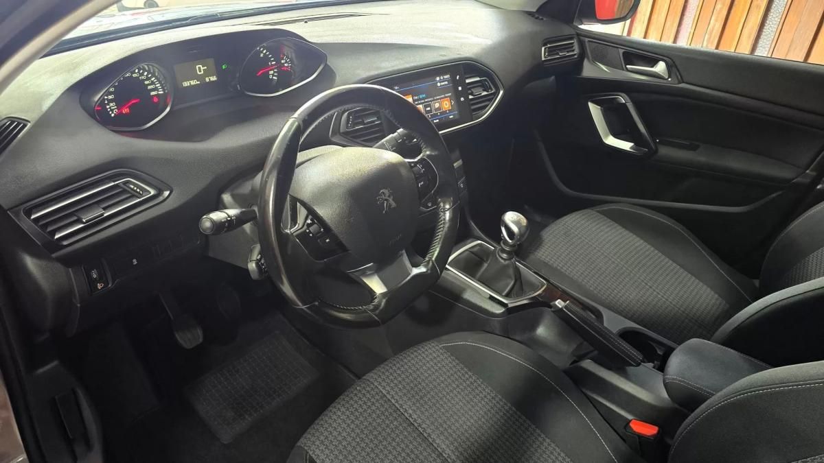 peugeot-308-sw-2018-diesel-1499cc