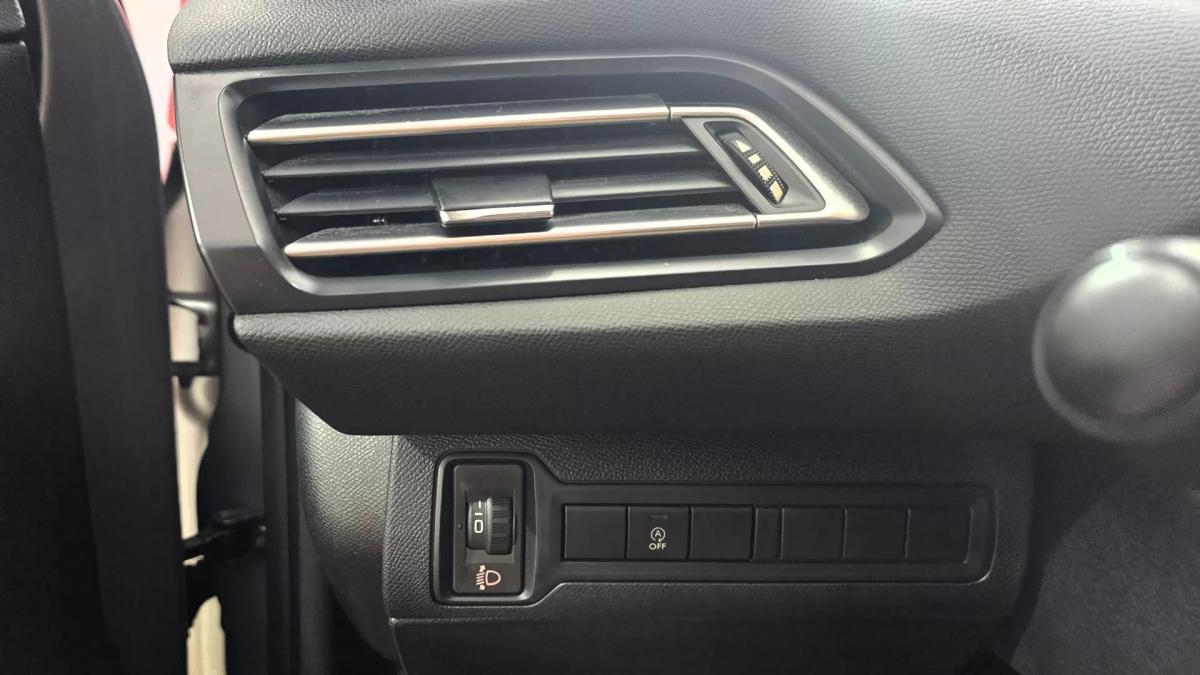 peugeot-308-sw-2018-diesel-1499cc