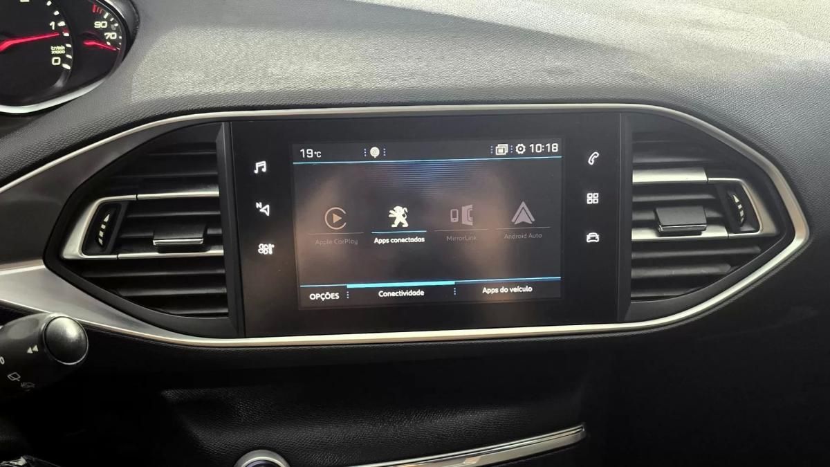 peugeot-308-sw-2018-diesel-1499cc