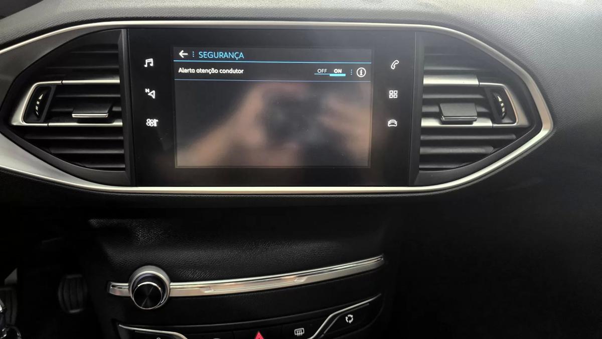 peugeot-308-sw-2018-diesel-1499cc