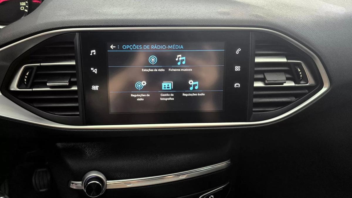 peugeot-308-sw-2018-diesel-1499cc