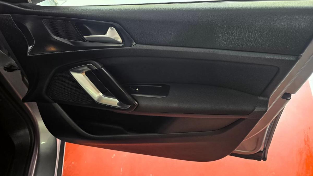 peugeot-308-sw-2018-diesel-1499cc