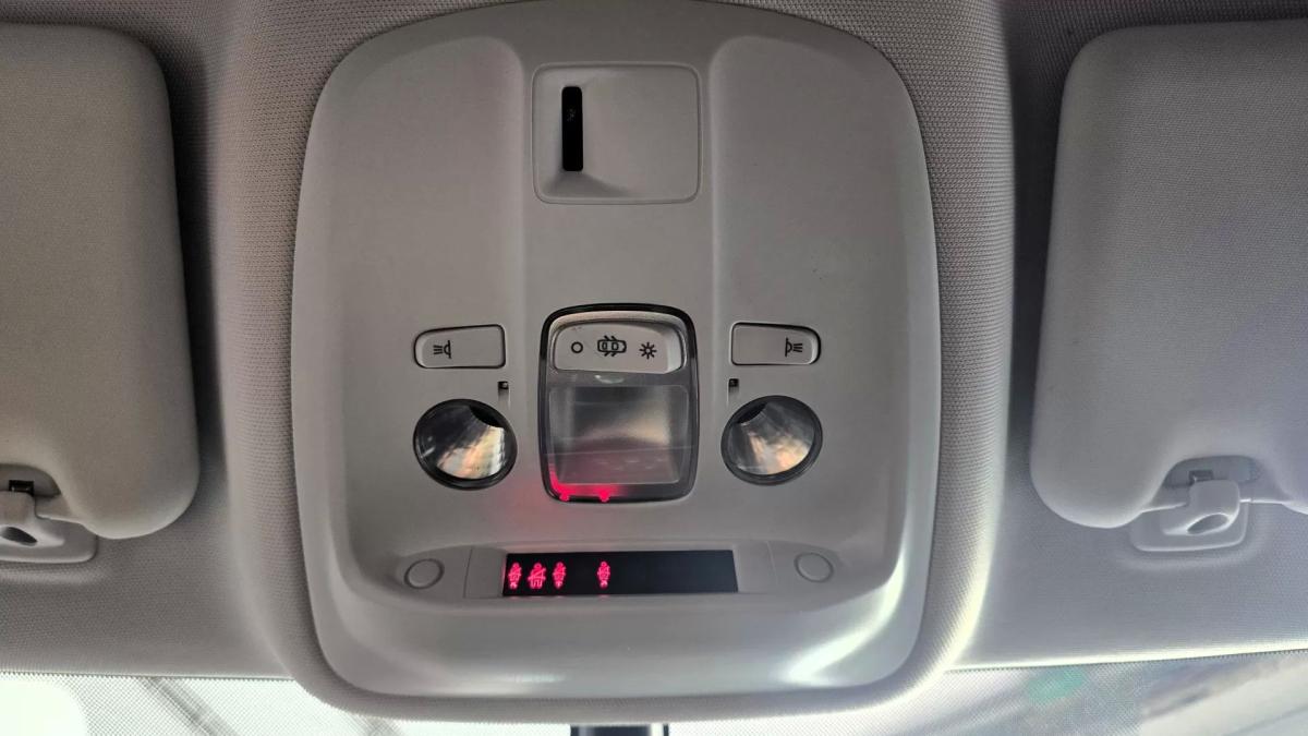 peugeot-308-sw-2018-diesel-1499cc