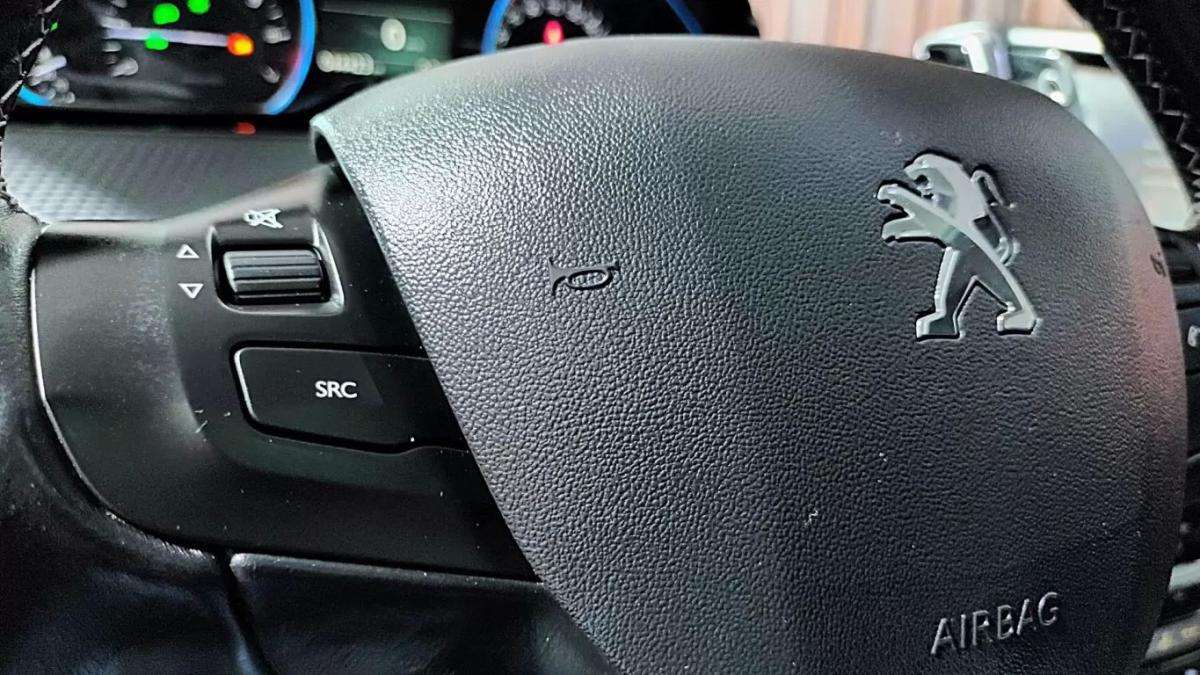 peugeot-2008-2016-gasolina-1199cc