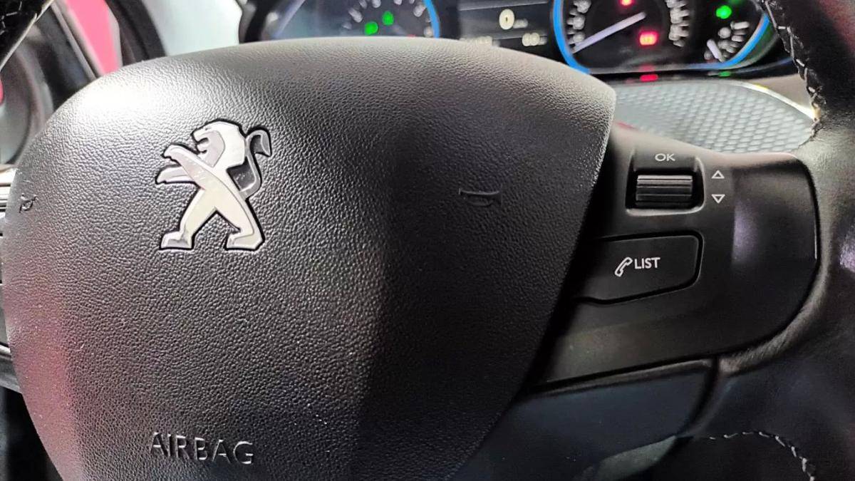 peugeot-2008-2016-gasolina-1199cc