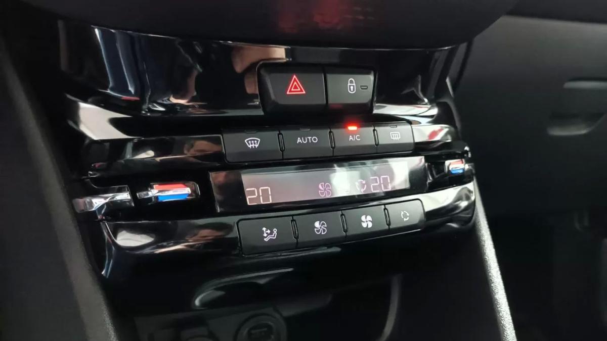 peugeot-2008-2016-gasolina-1199cc