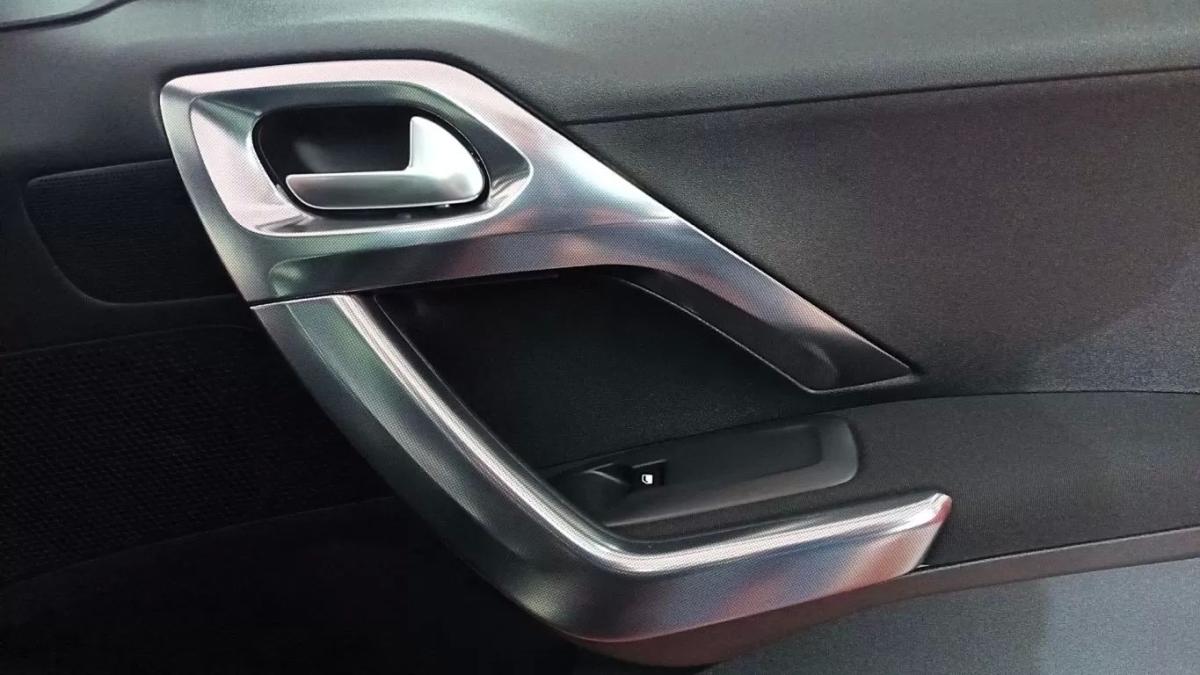 peugeot-2008-2016-gasolina-1199cc