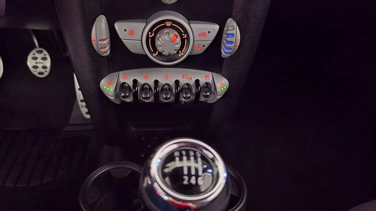 mini-cabrio-2009-gasolina-1598cc