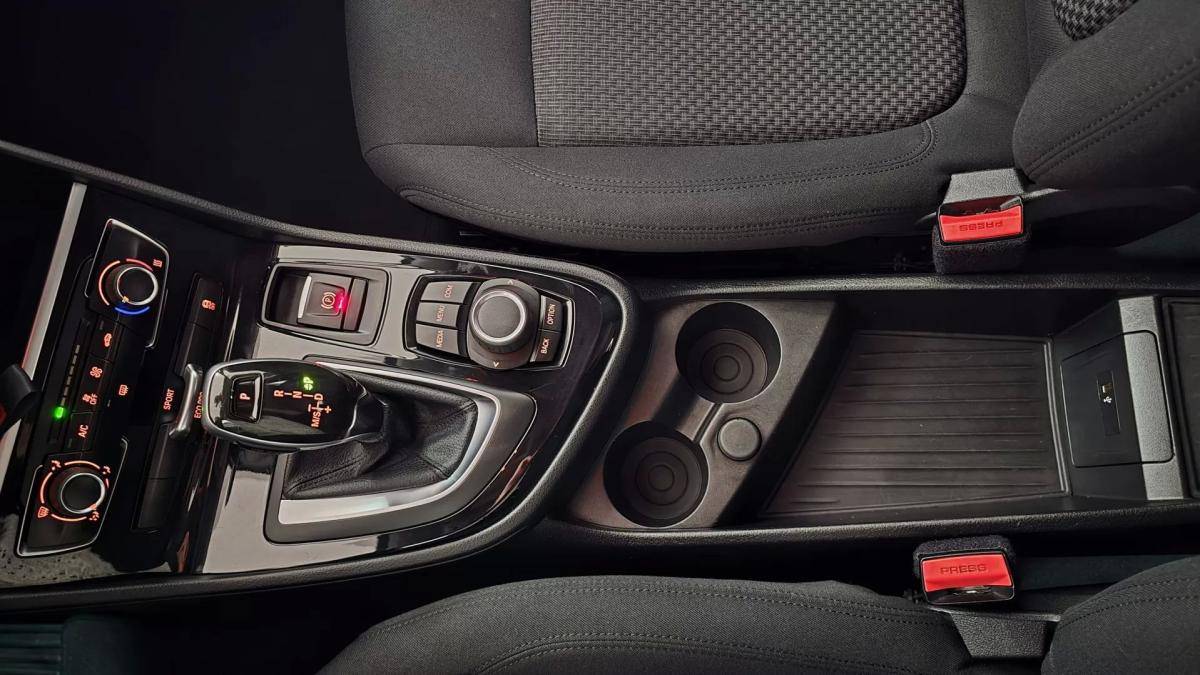 bmw-serie-2-2018-diesel-1496cc