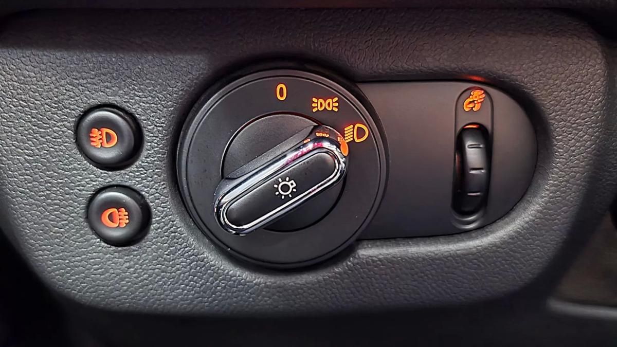 mini-clubman-2017-diesel-1496cc