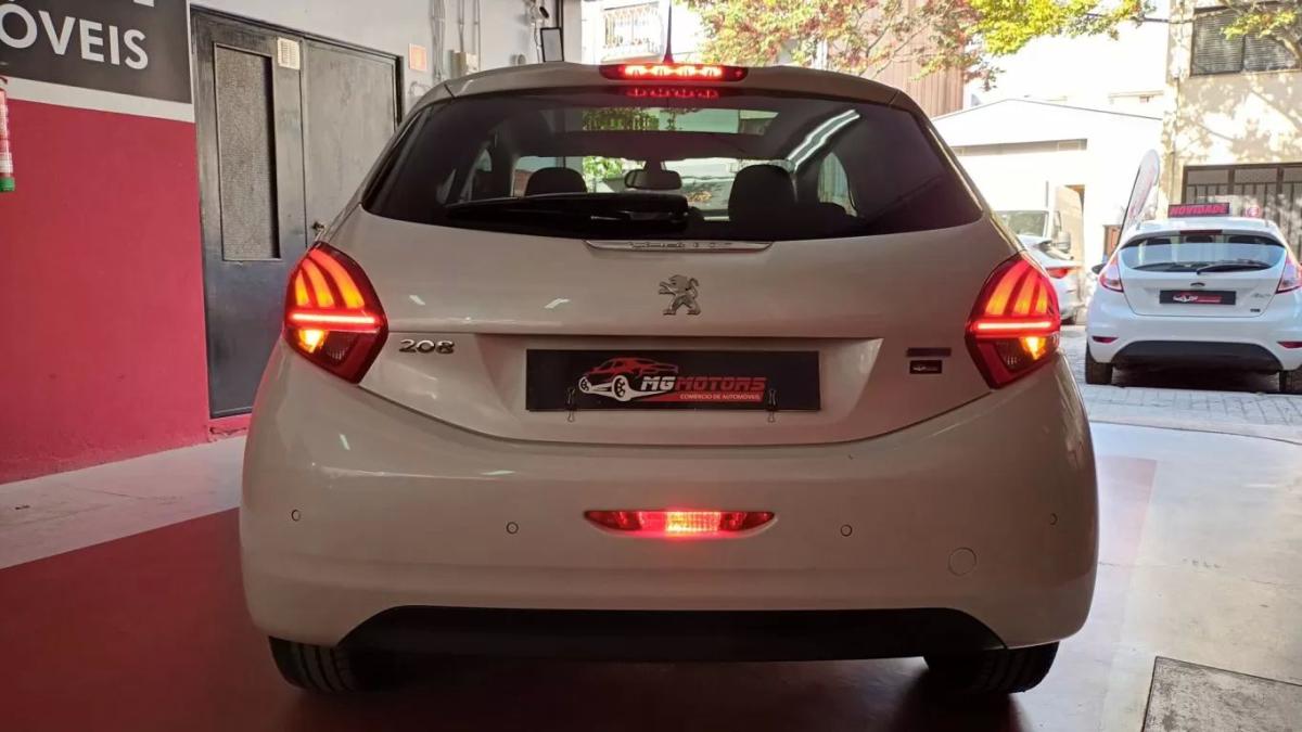peugeot-208-2016-gasolina-1199cc