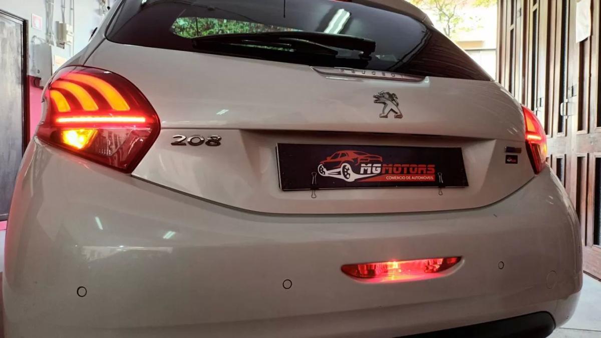 peugeot-208-2016-gasolina-1199cc