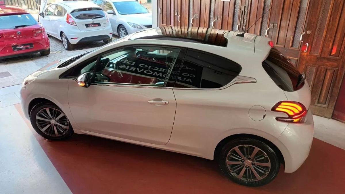 peugeot-208-2016-gasolina-1199cc