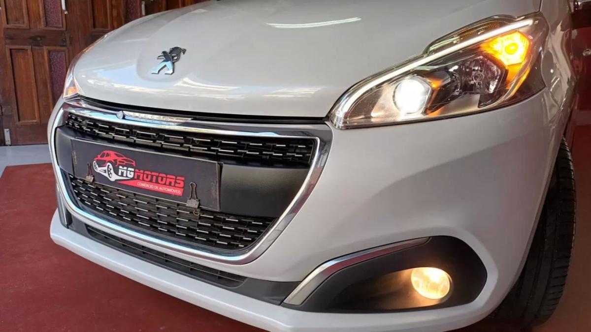 peugeot-208-2016-gasolina-1199cc