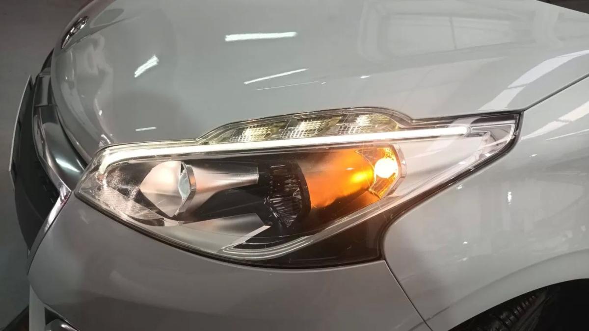 peugeot-208-2016-gasolina-1199cc