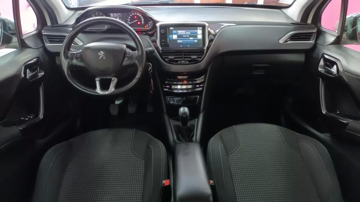 peugeot-208-2016-gasolina-1199cc