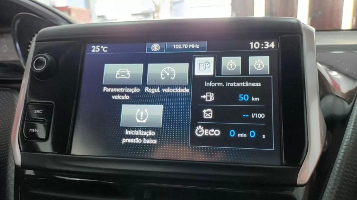 peugeot-208-2016-gasolina-1199cc