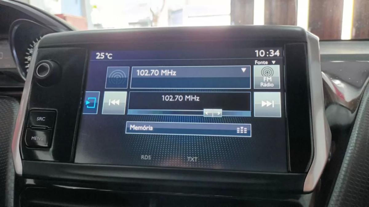 peugeot-208-2016-gasolina-1199cc