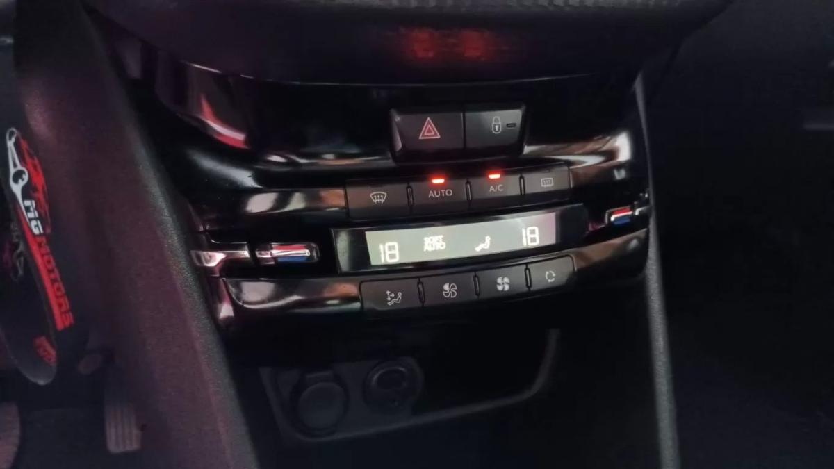 peugeot-208-2016-gasolina-1199cc