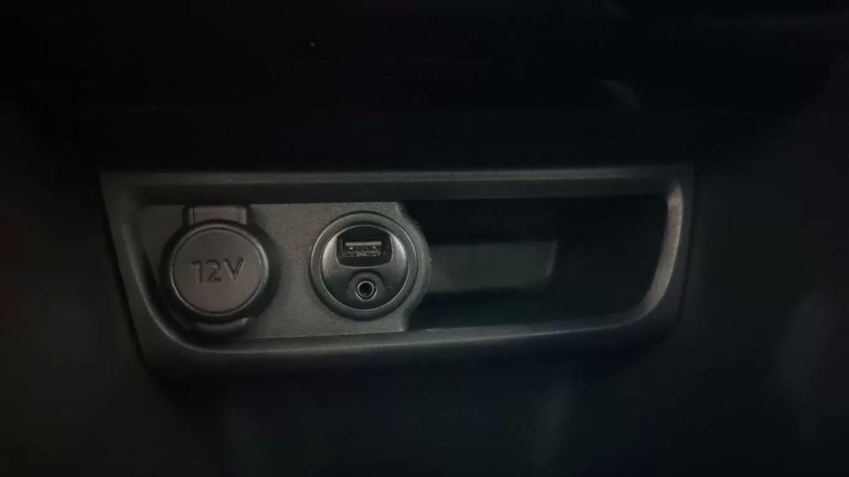 peugeot-208-2016-gasolina-1199cc