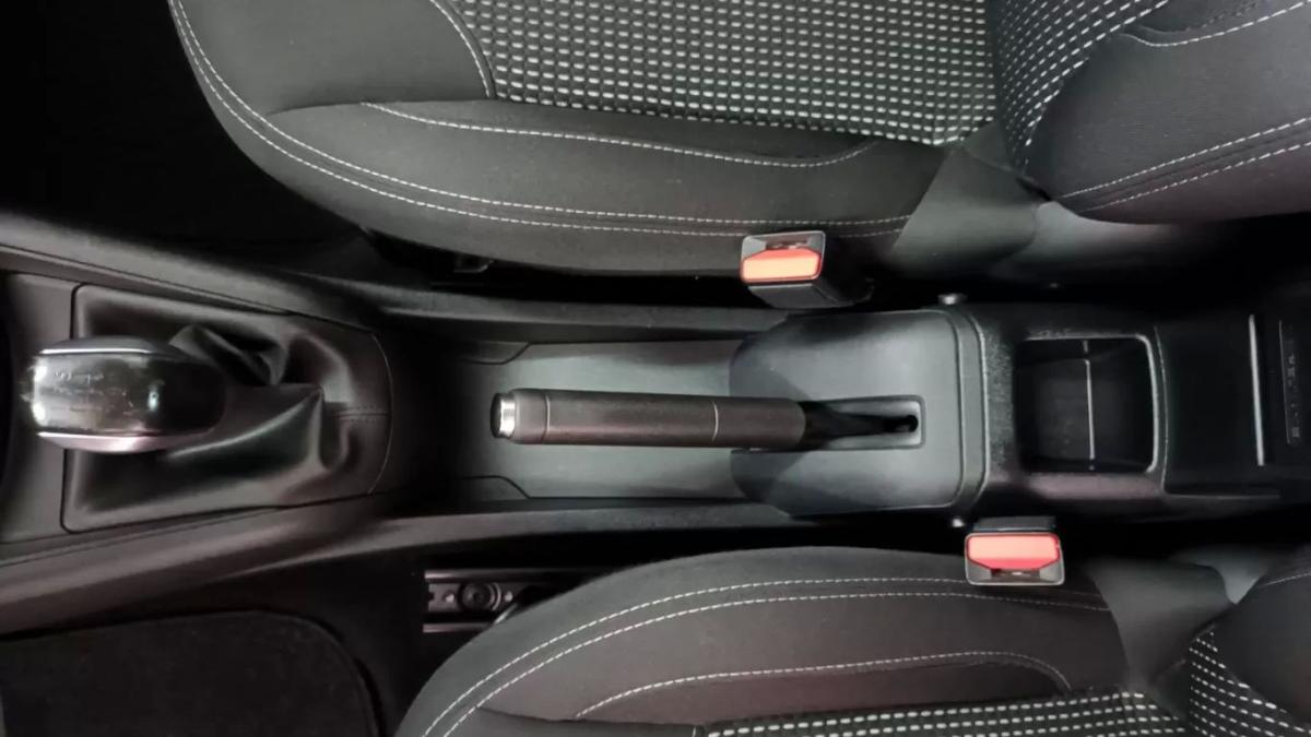 peugeot-208-2016-gasolina-1199cc