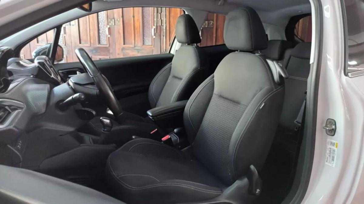 peugeot-208-2016-gasolina-1199cc