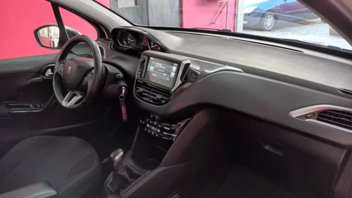 peugeot-208-2016-gasolina-1199cc