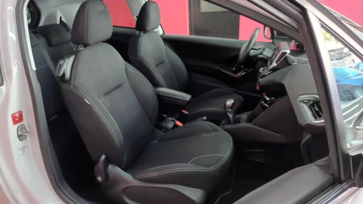 peugeot-208-2016-gasolina-1199cc