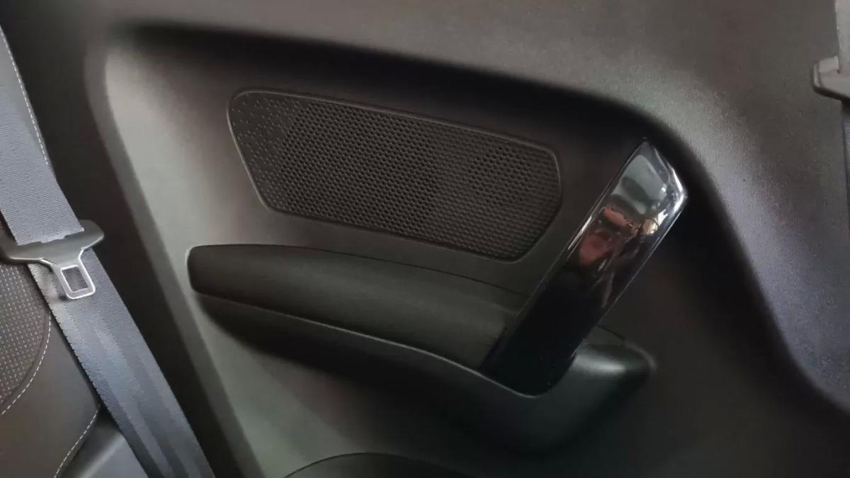 peugeot-208-2016-gasolina-1199cc