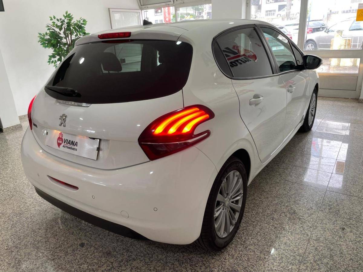 peugeot-208-2018-gasolina-1199cc